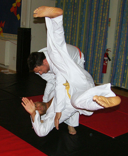 Left Hip Throw